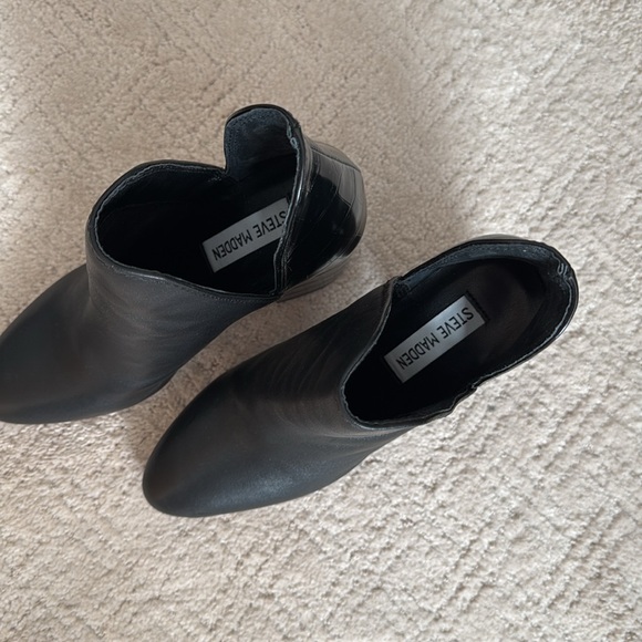 Brand new Black bootie, Perfect for fall! - Picture 3 of 6